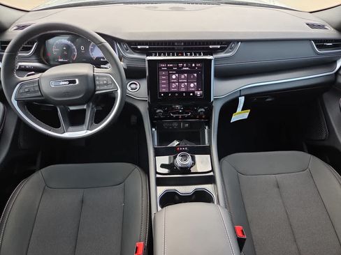 New 2026 Jeep Grand Cherokee Laredo X RWD image 18