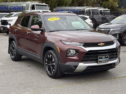 Used 2023 Chevrolet TrailBlazer LT w/ Convenience Package FWD image 5