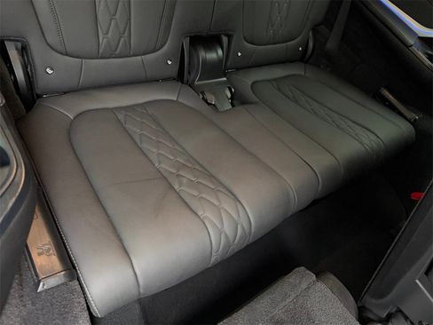 Used 2023 BMW X7 xDrive40i image 41