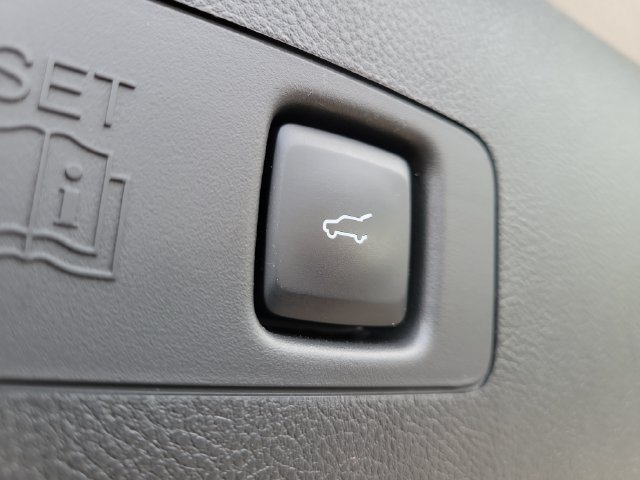 Used 2023 Lincoln Corsair AWD image 29