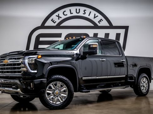 Used 2025 Chevrolet Silverado 2500 High Country w/ High Country Premium Package image 1