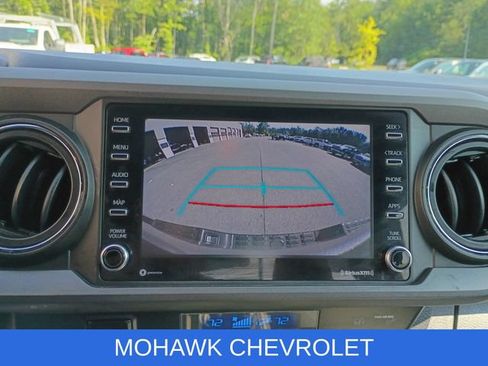 Used 2021 Toyota Tacoma TRD Sport w/ Technology Package AWD/4WD image 14