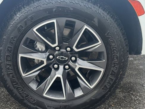 Used 2021 Chevrolet Tahoe Z71 w/ Z71 Off-Road Package image 7