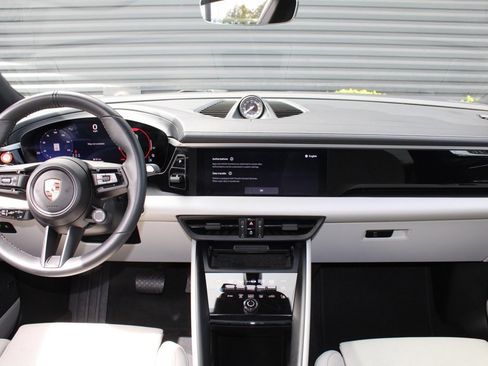 Used 2024 Porsche Macan 4 Electric image 33