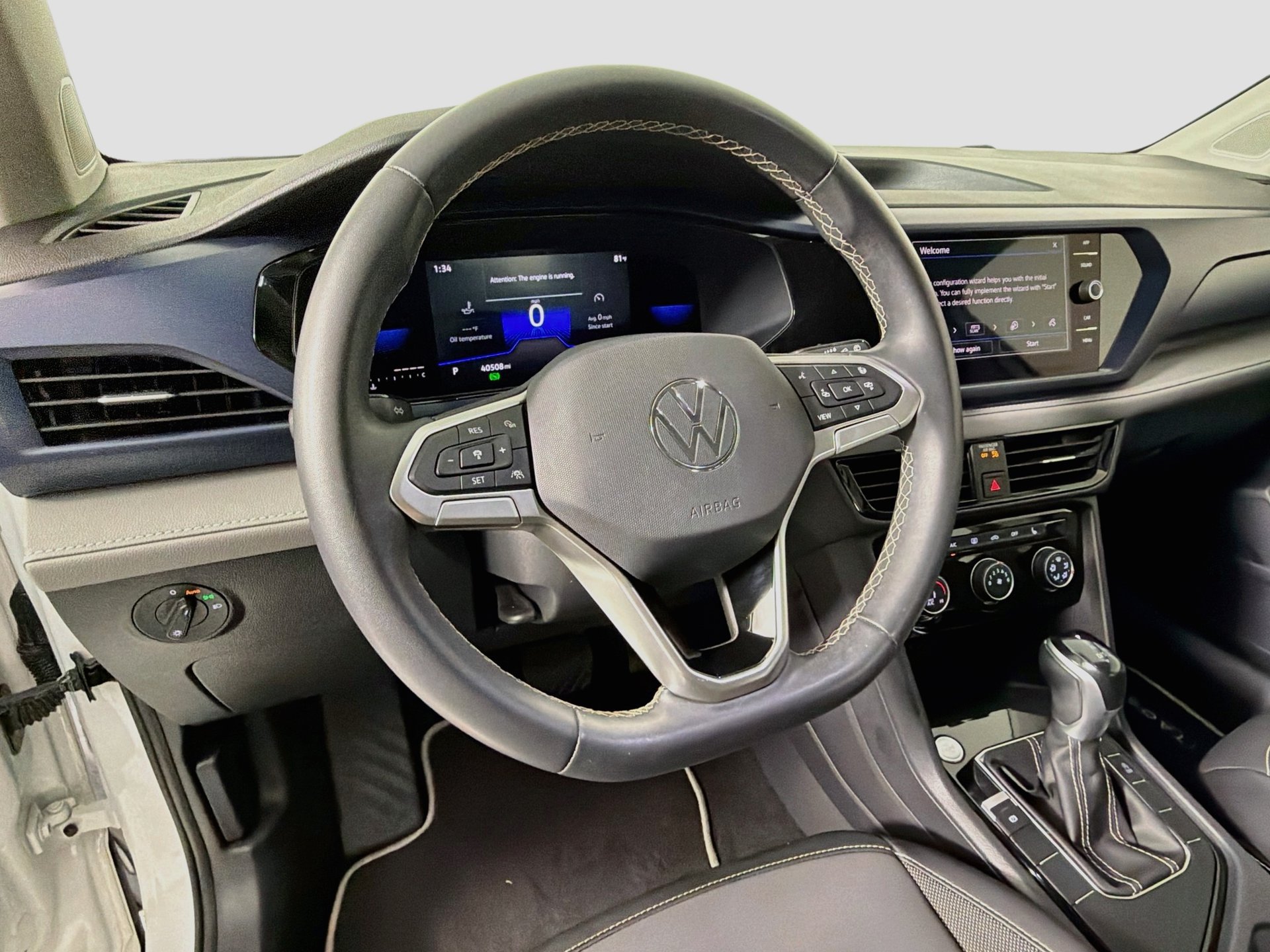 Certified 2023 Volkswagen Taos SE w/ Panoramic Sunroof Package FWD image 11