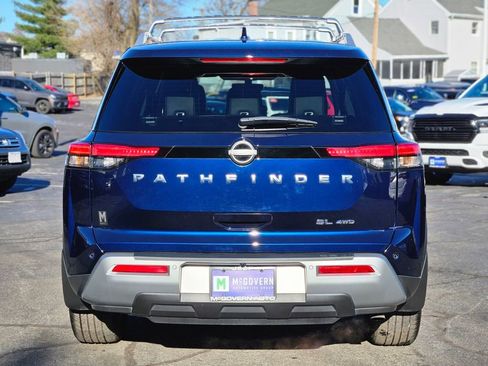Used 2024 Nissan Pathfinder SL image 4