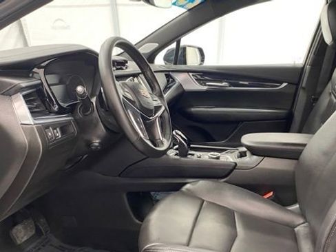 Used 2025 Cadillac XT5 Premium Luxury image 11