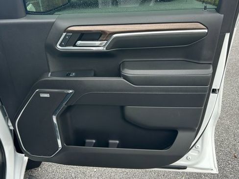 Certified 2024 Chevrolet Silverado 1500 LT Trail Boss w/ Convenience Package II image 42