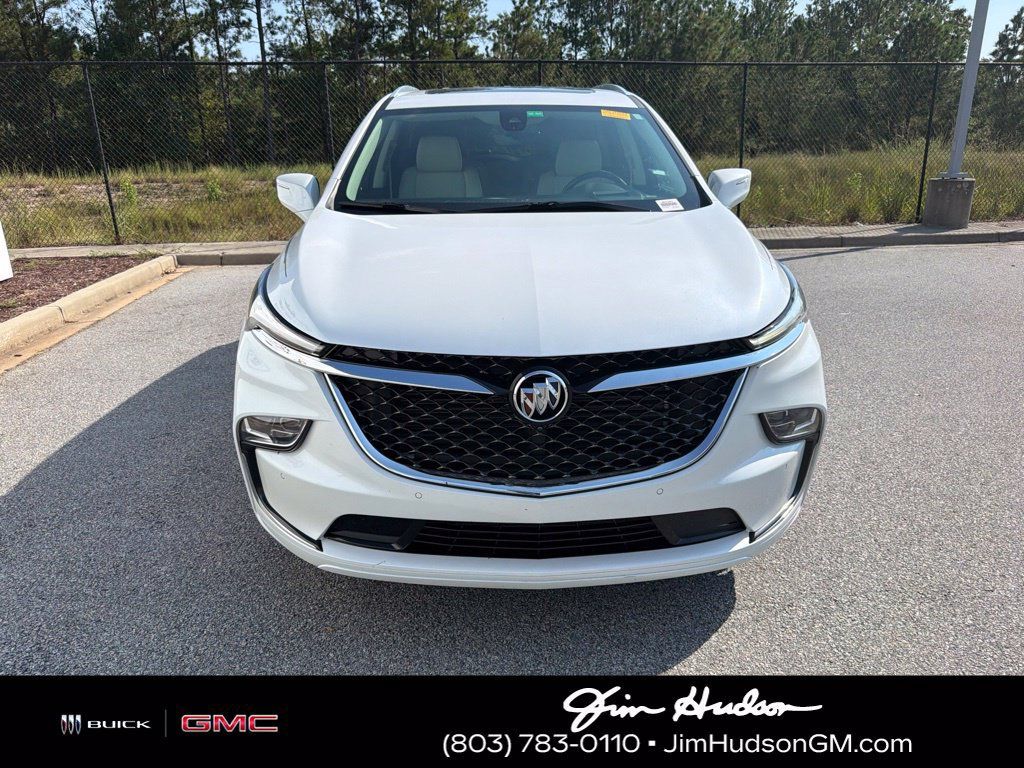 Used 2023 Buick Enclave Avenir w/ Avenir Technology Package AWD/4WD image 7