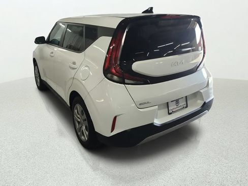 Used 2024 Kia Soul LX FWD image 6