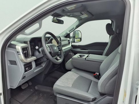 New 2026 Ford F250 XLT w/ XLT Premium Package AWD/4WD image 17
