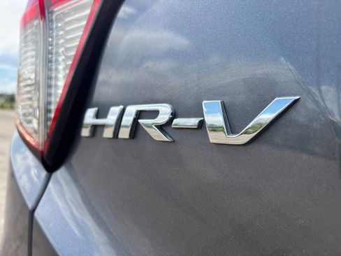Used 2021 Honda HR-V LX image 13