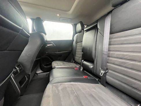 Used 2024 Mitsubishi Outlander Ralliart AWD/4WD image 15