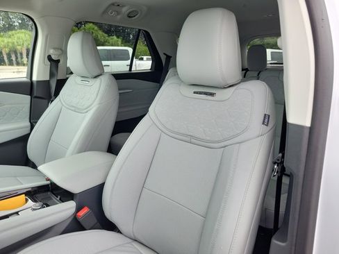 New 2026 Ford Explorer Platinum w/ LUX Leather Package AWD/4WD image 21