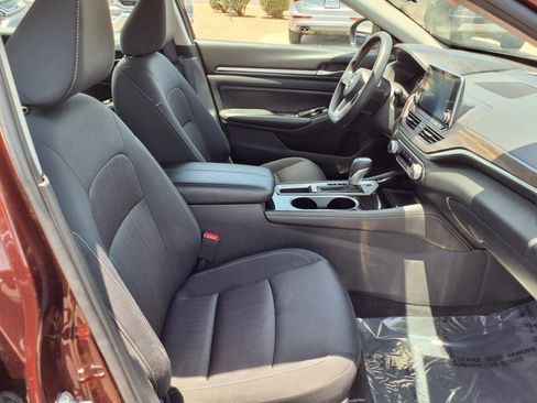 Used 2023 Nissan Altima 2.5 SV image 12