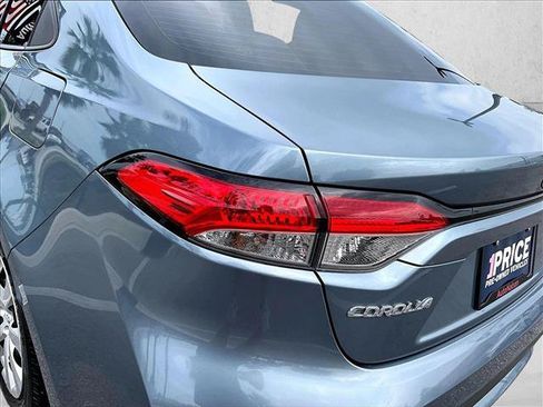 Used 2020 Toyota Corolla LE FWD image 29