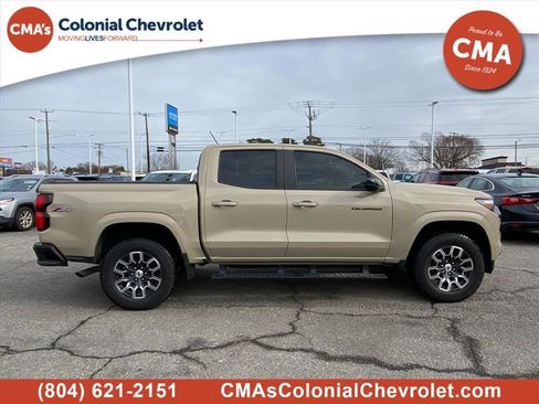 Used 2023 Chevrolet Colorado Z71 w/ Z71 Convenience Package 2 image 2