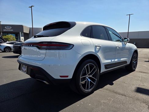 Used 2024 Porsche Macan AWD/4WD image 6
