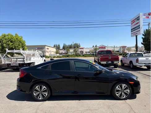 Used 2017 Honda Civic EX-T image 3