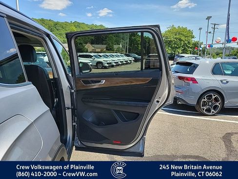 Certified 2024 Volkswagen Atlas SE AWD/4WD image 44