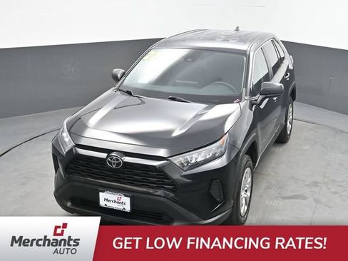 Used 2022 Toyota RAV4 LE w/ Carpet Mat Package (TMS) AWD/4WD image 33