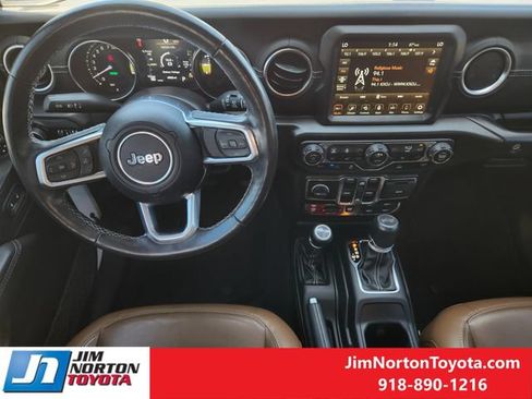 Used 2022 Jeep Wrangler Unlimited Rubicon 4xe w/ Cold Weather Group AWD/4WD image 27