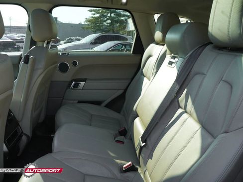 Used 2014 Land Rover Range Rover Sport HSE image 25