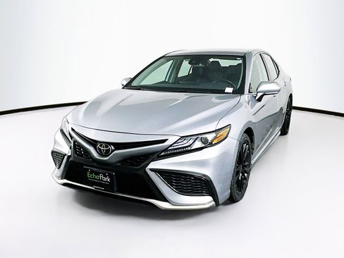 Used 2024 Toyota Camry XSE image 3