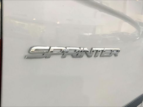 Used 2016 Mercedes-Benz Sprinter 2500 image 29