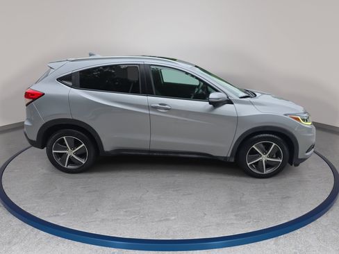 Used 2022 Honda HR-V EX image 4