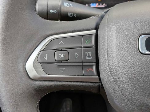 Used 2025 Jeep Compass Limited w/ Elite Group AWD/4WD image 23