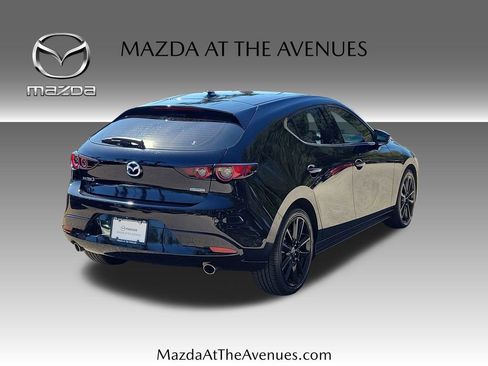 Used 2021 MAZDA MAZDA3 s image 4