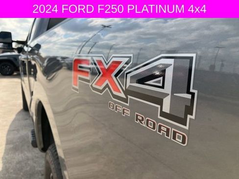 Used 2024 Ford F250 Platinum w/ FX4 Off-Road Package image 17