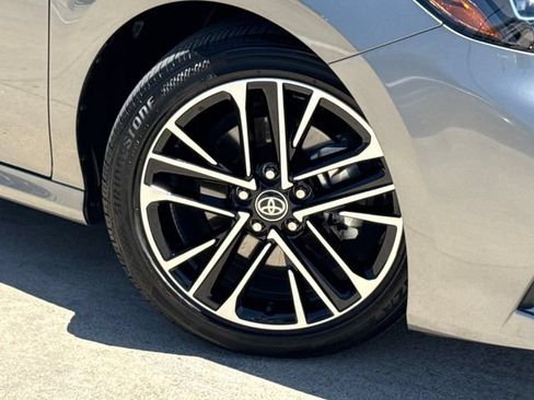 Used 2026 Toyota Camry XLE FWD image 2