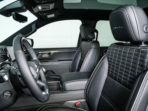 Used 2024 GMC Sierra EV Denali image 5