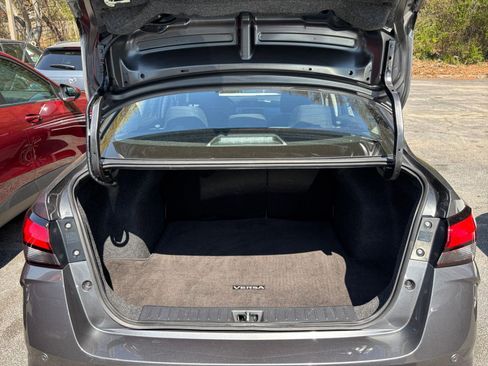 Used 2025 Nissan Versa SV image 31