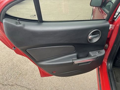 Used 2006 Pontiac Grand Prix GXP w/ Sun And Sound Package image 26