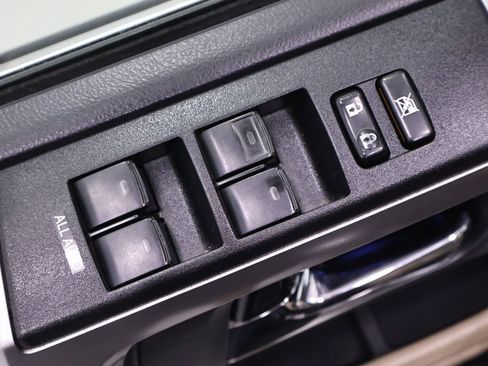 Used 2015 Toyota 4Runner Limited AWD/4WD image 11