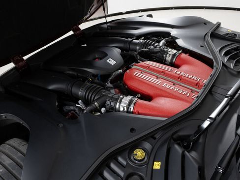 Certified 2025 Ferrari 12Cilindri RWD image 25