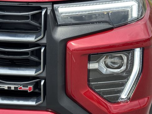 Used 2026 GMC Canyon AT4 image 6