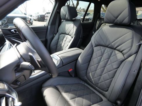 Used 2026 BMW X5 M60i AWD/4WD image 39