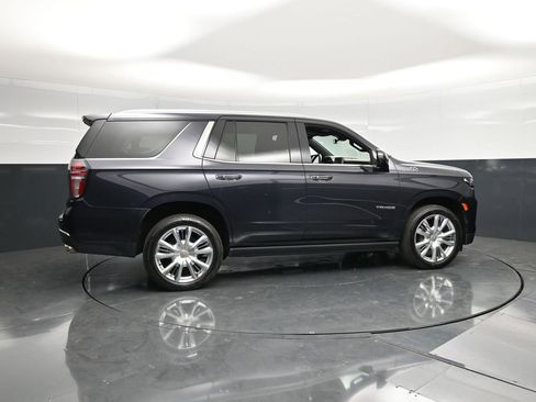 Used 2022 Chevrolet Tahoe High Country w/ Premium Package 2 AWD/4WD image 2
