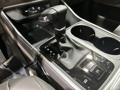 New 2026 Kia Carnival EX image 21