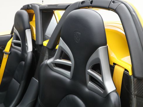 Used 2005 Porsche Carrera GT RWD image 28