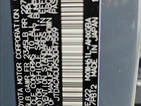 Used 2025 Toyota Prius Plug-In Hybrid image 22