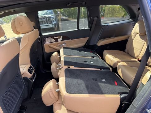 New 2026 Mercedes-Benz GLS 450 4MATIC image 30