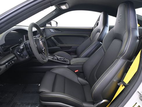 Used 2026 Porsche 911 Carrera GTS image 26