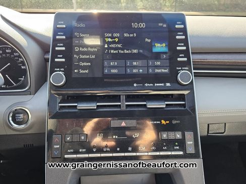 Used 2020 Toyota Avalon Limited image 8