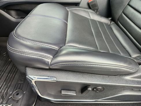 Used 2025 Ford F250 Platinum w/ FX4 Off-Road Package image 21