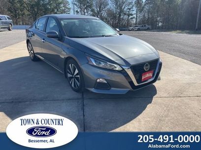 Used 2022 Nissan Altima 2.5 SV w/ SV Premium Package